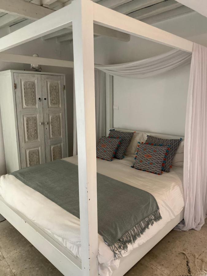 Bed and Breakfast Dar Camelia Тир Екстер'єр фото