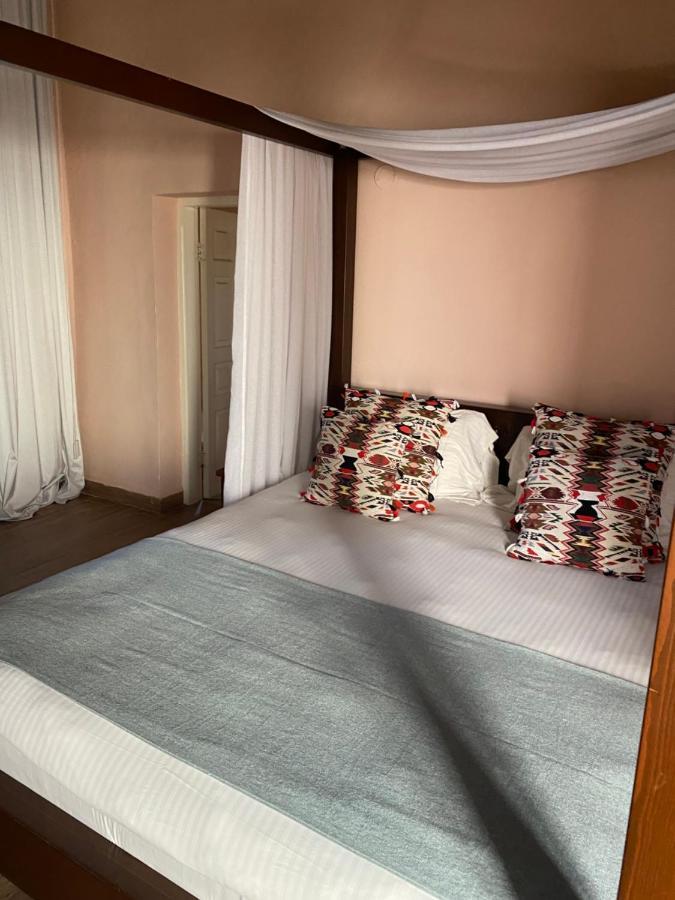 Bed and Breakfast Dar Camelia Тир Екстер'єр фото