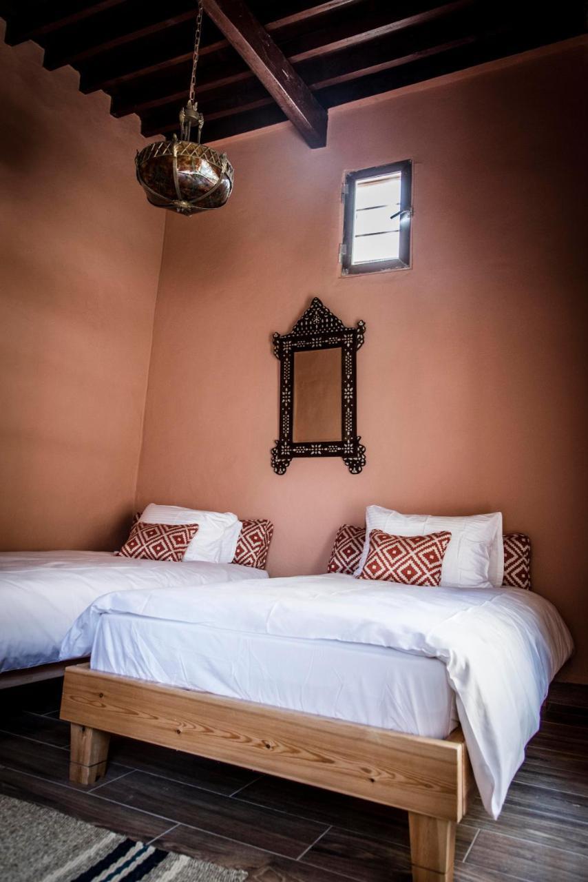 Bed and Breakfast Dar Camelia Тир Екстер'єр фото