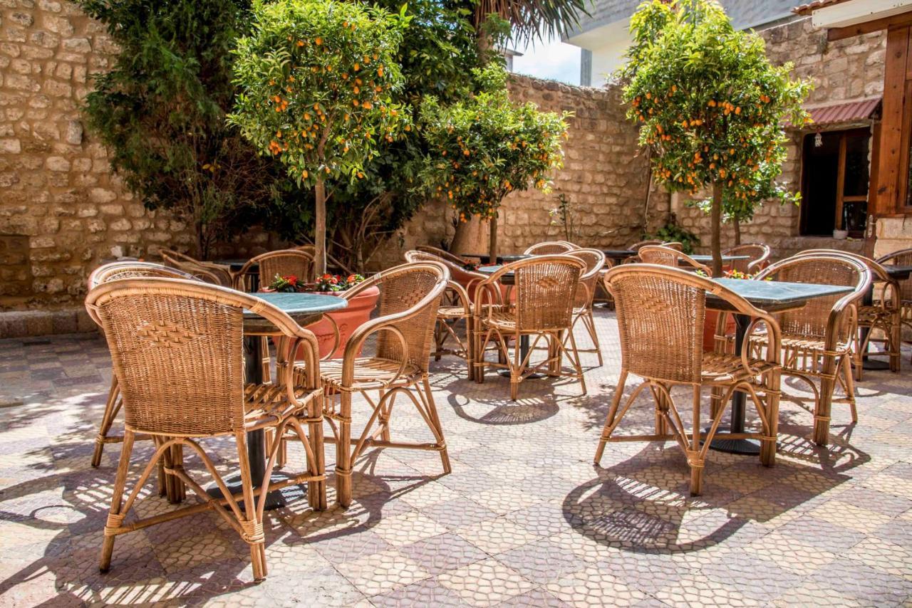 Bed and Breakfast Dar Camelia Тир Екстер'єр фото